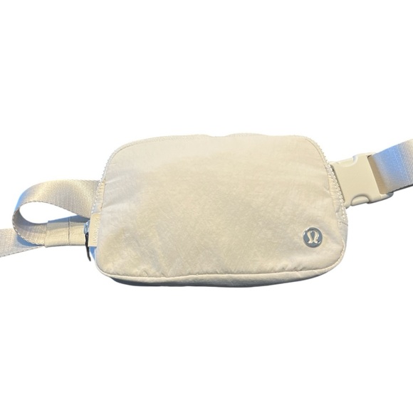 lululemon athletica Handbags - Lululemon Everywhere Belt Bag Cream Women's Crossbody Waist Pack New Without
Tag